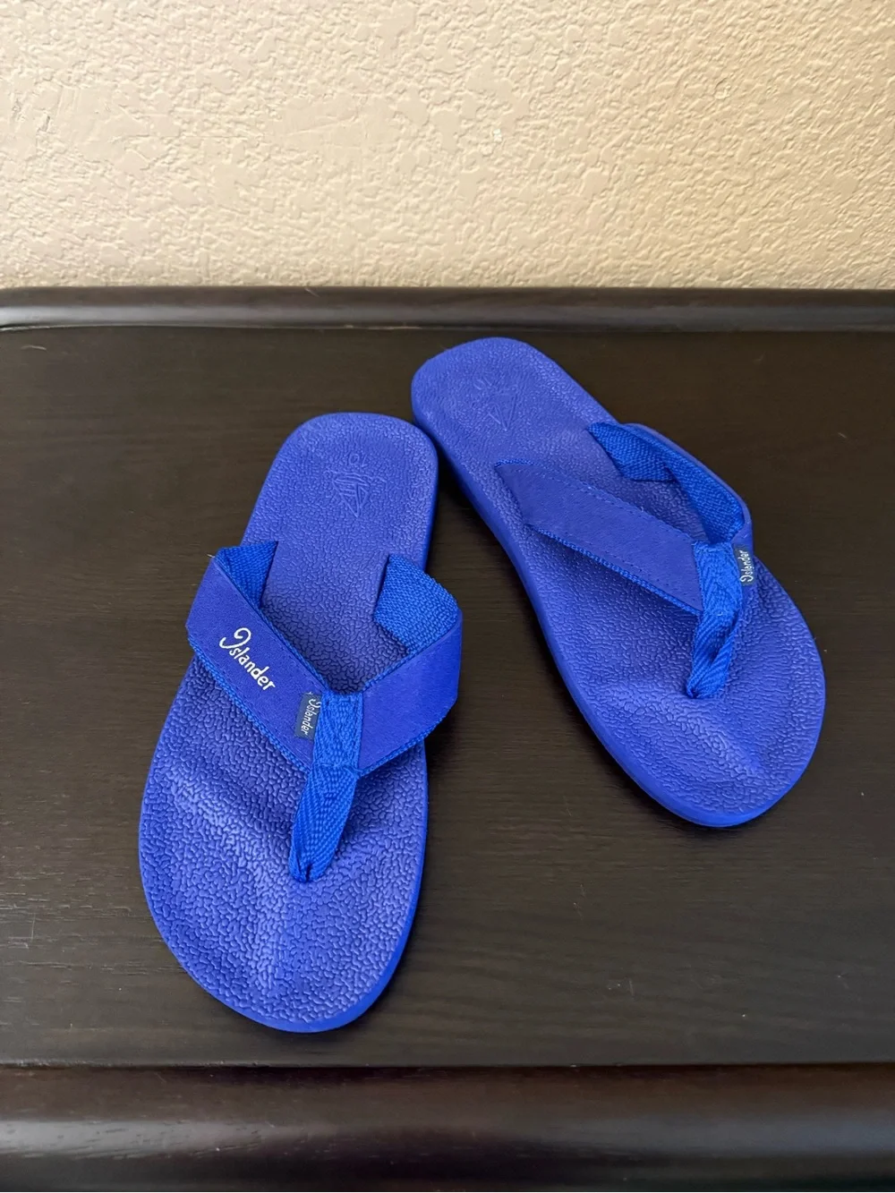 NEW Islander Elite Series Flip Flops Blue Size 10 Men Women Beach Sandals